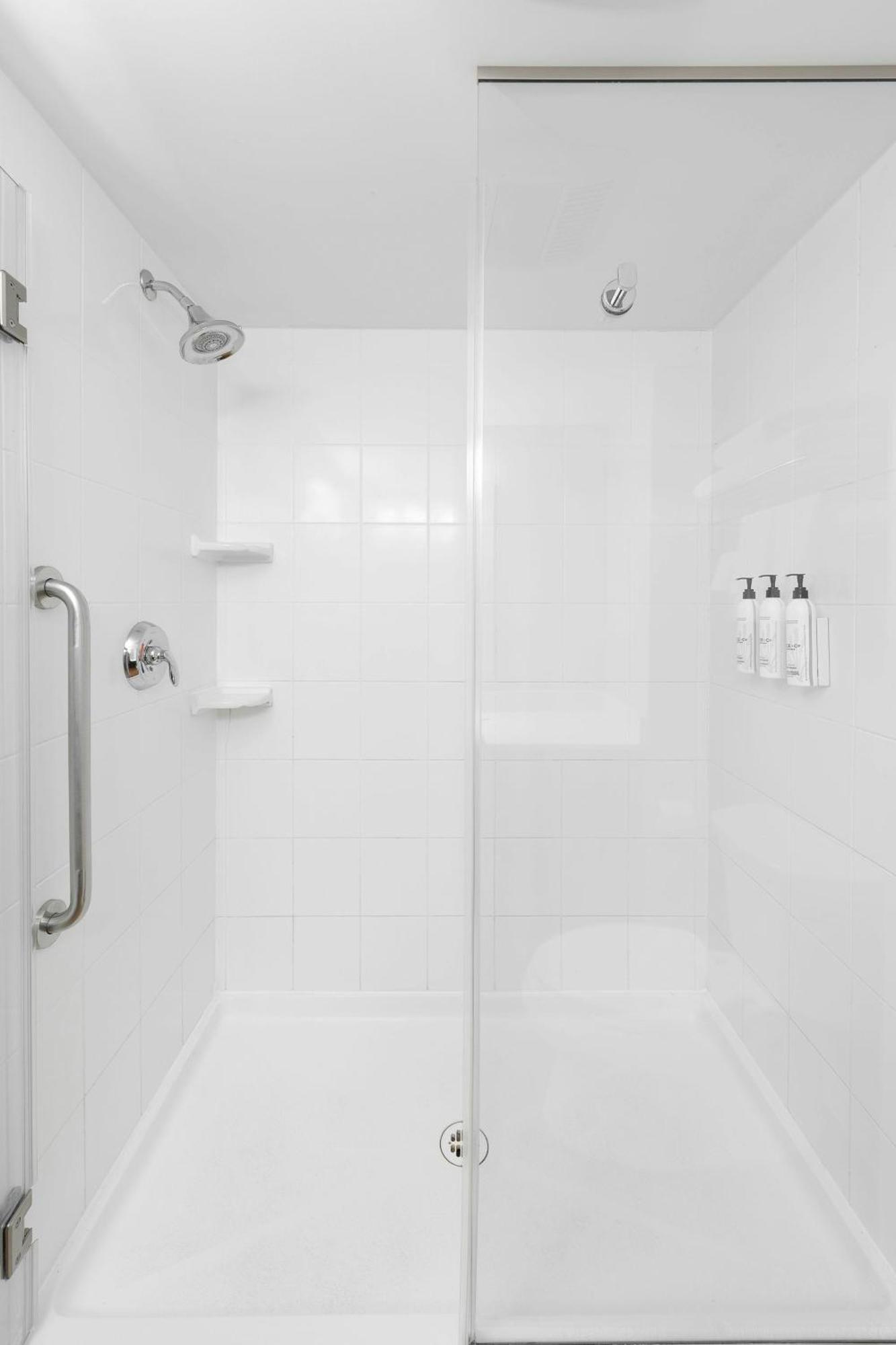 Towneplace Suites By Marriott Red Deer Exteriör bild