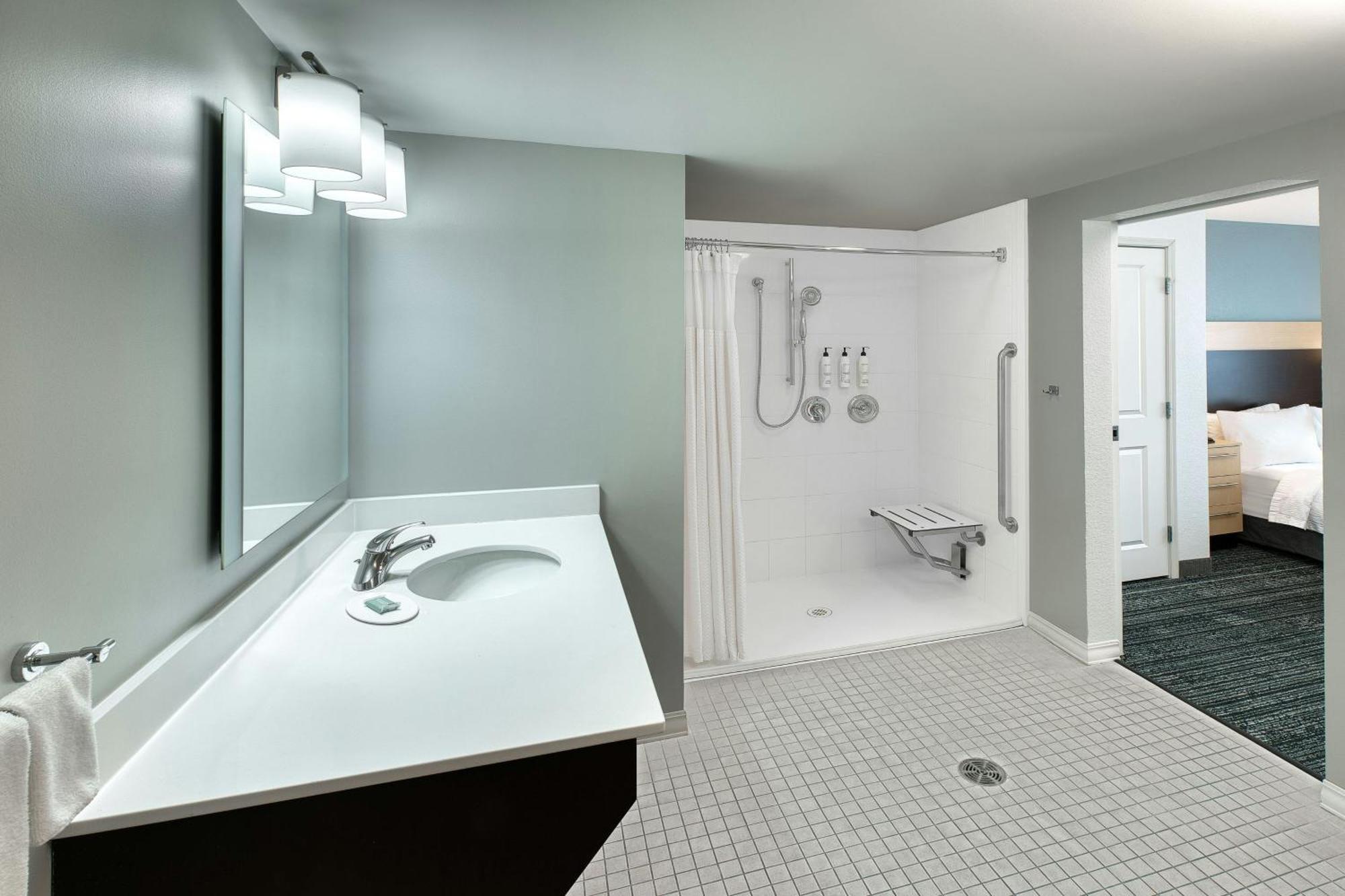 Towneplace Suites By Marriott Red Deer Exteriör bild