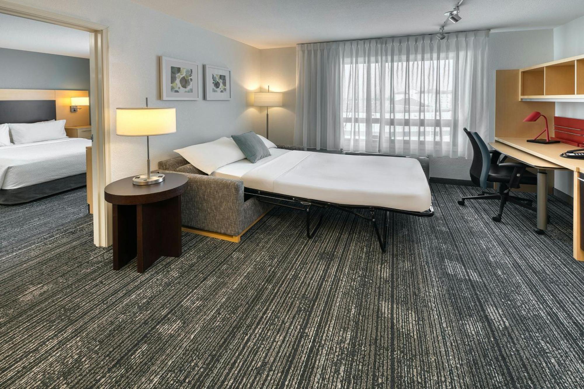 Towneplace Suites By Marriott Red Deer Exteriör bild