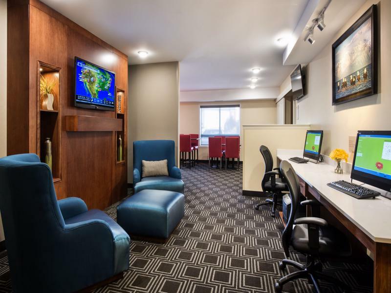 Towneplace Suites By Marriott Red Deer Exteriör bild