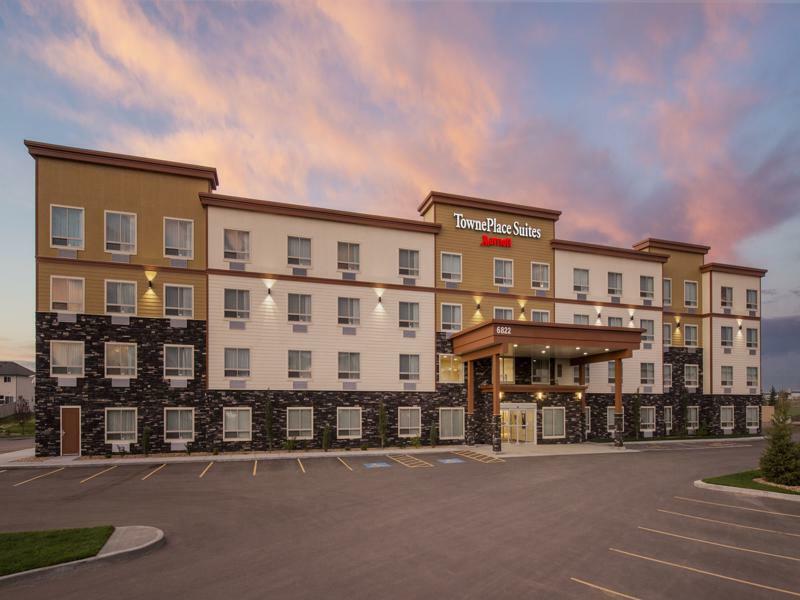 Towneplace Suites By Marriott Red Deer Exteriör bild